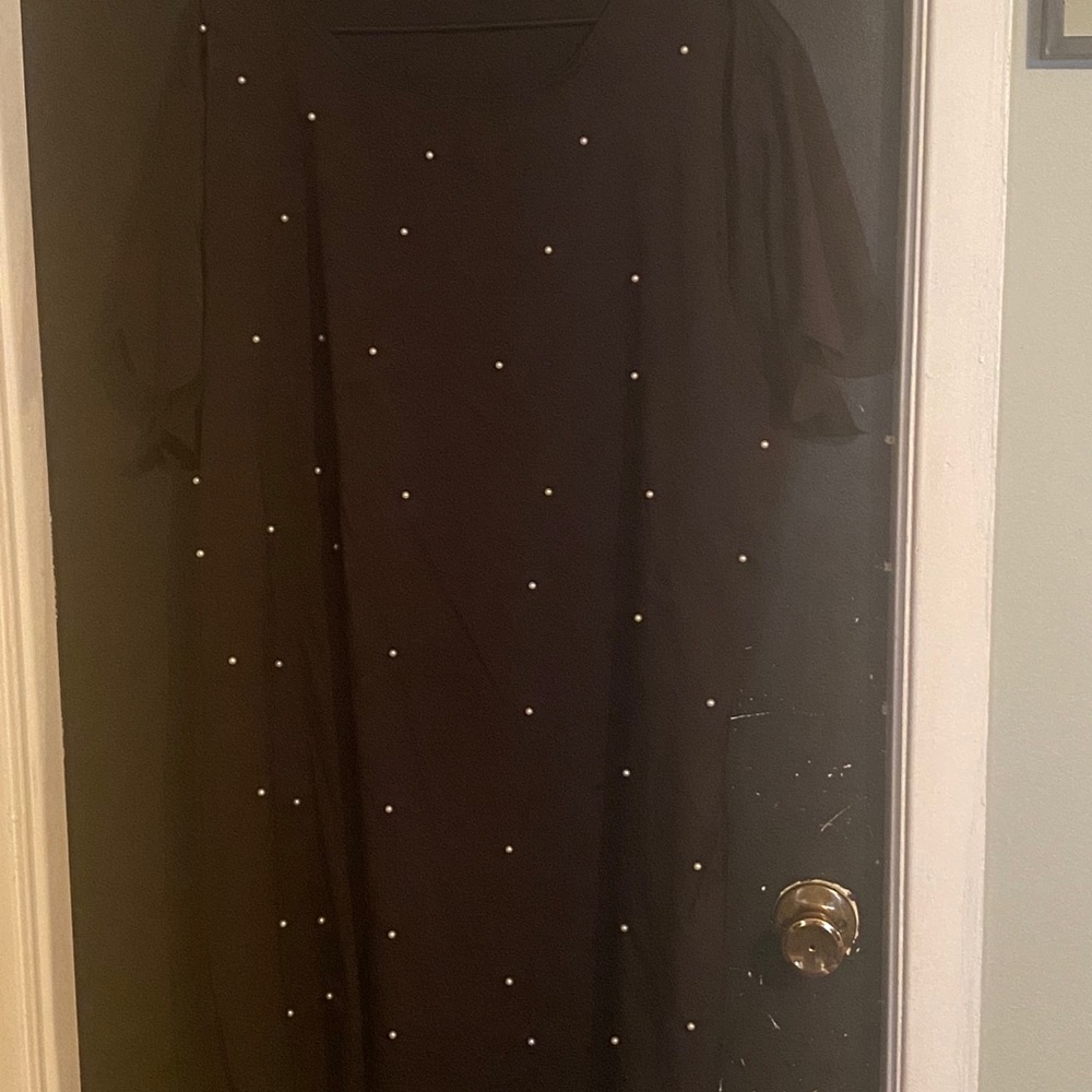 Black dress with pearls-4X